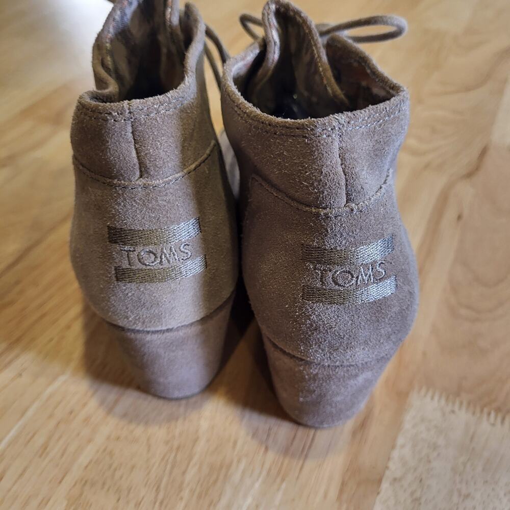 TOMS Gray Suede Leather Wedge Tie 8.5 - Picture 2 of 8